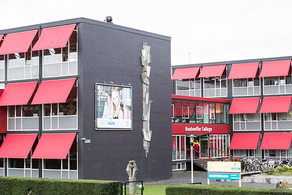 Leerlingen Bruggertstraat terug uit Oeganda