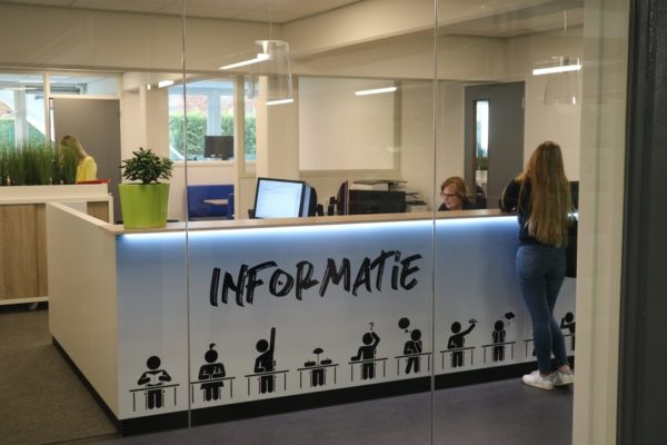 Leerlingencentrum Van der Waalslaan