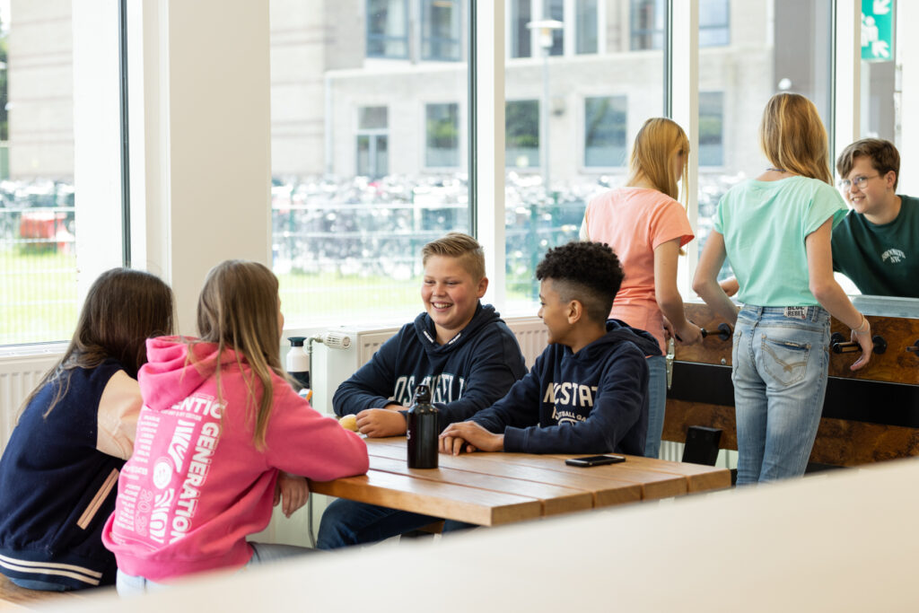 Vwo - Van der Waalslaan