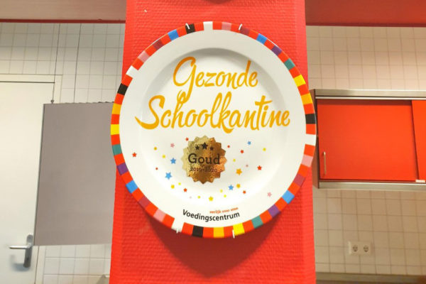 Gouden Schoolkantine Schaal 19-20 voor Bruggertstraat