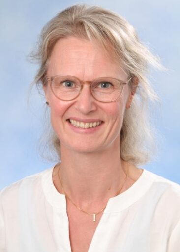 Portret Yvonne  Dortmans